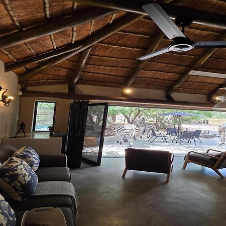 Croc Orvyll'S Kruger Lodge Marloth Park Ngoại thất bức ảnh